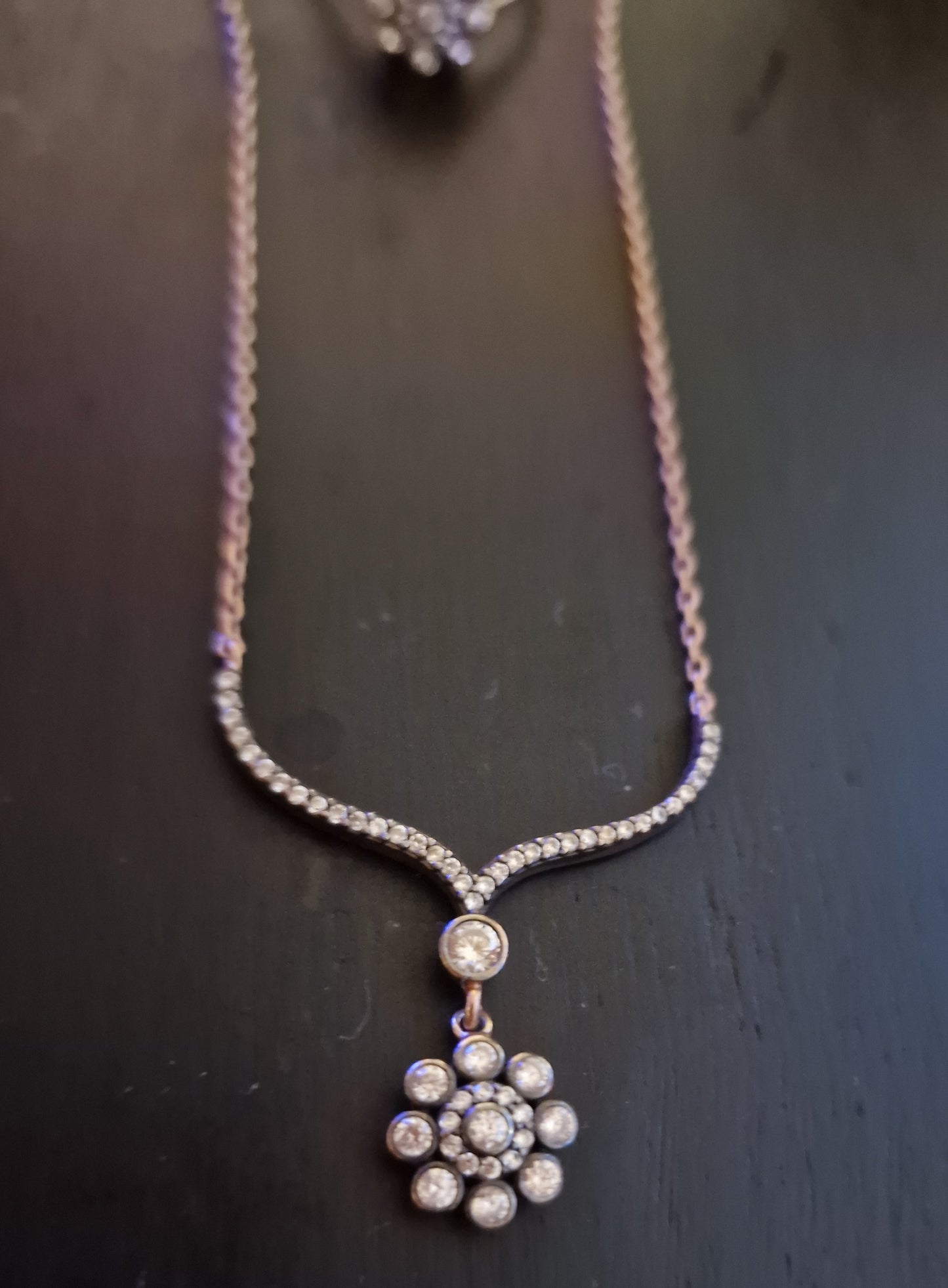 Schmuck-Set mit Zirkonensteinen KY-1