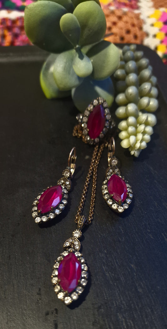 Schmuck-Set mit rubinroten Natursteinen KYK-1