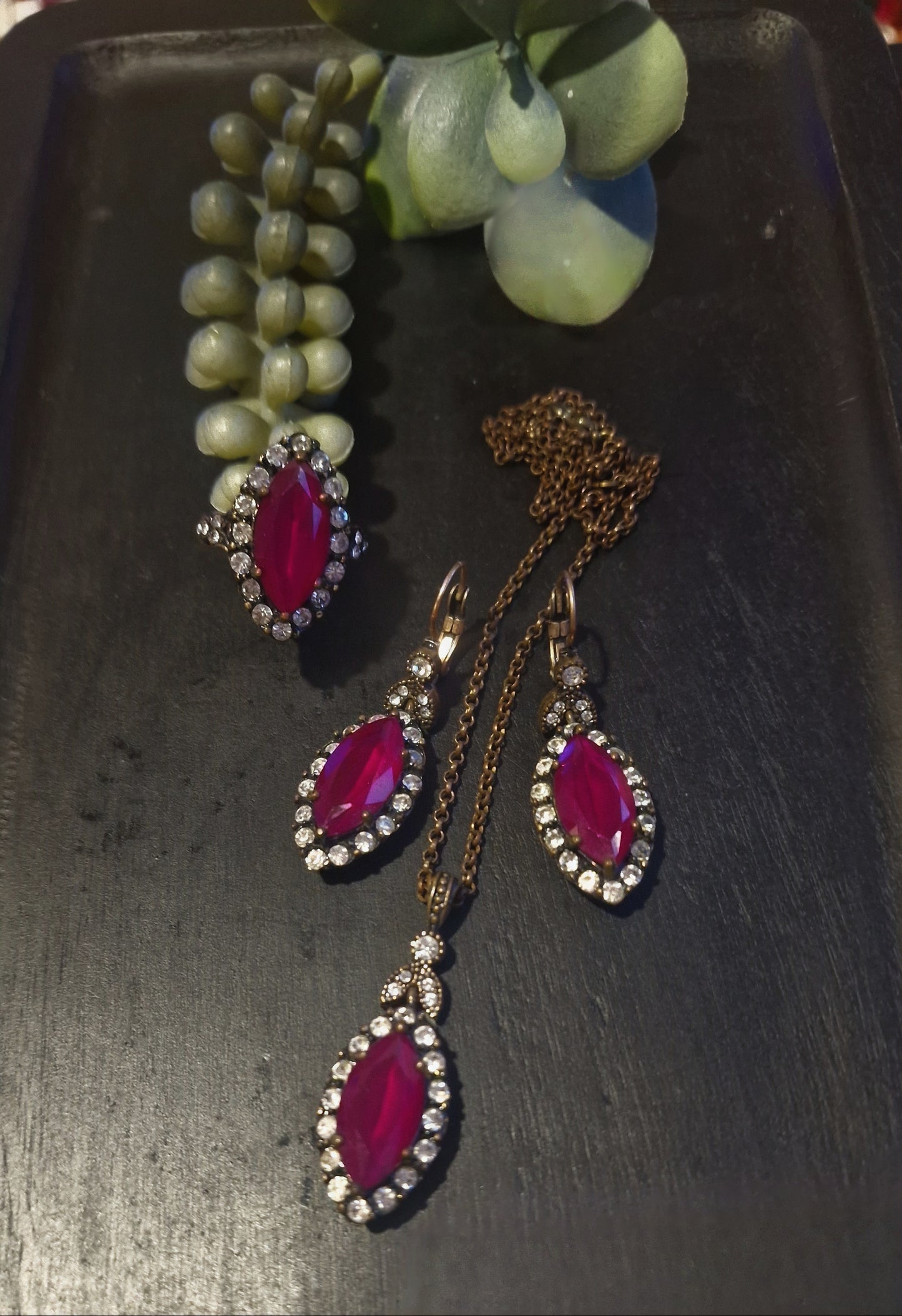 Schmuck-Set mit rubinroten Natursteinen KYK-1