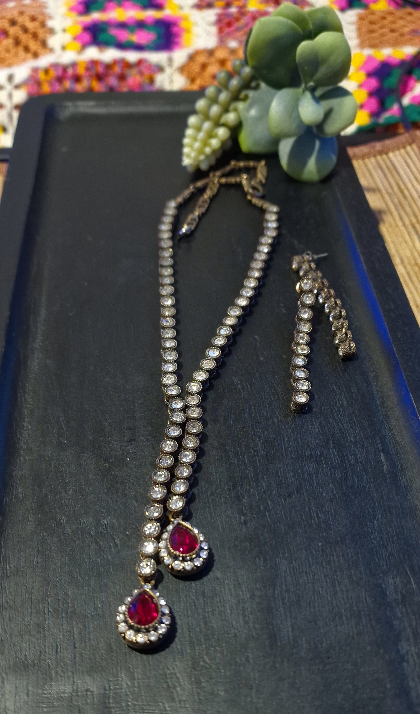 Schmuck-Set mit Zirkonsteinen KK-1