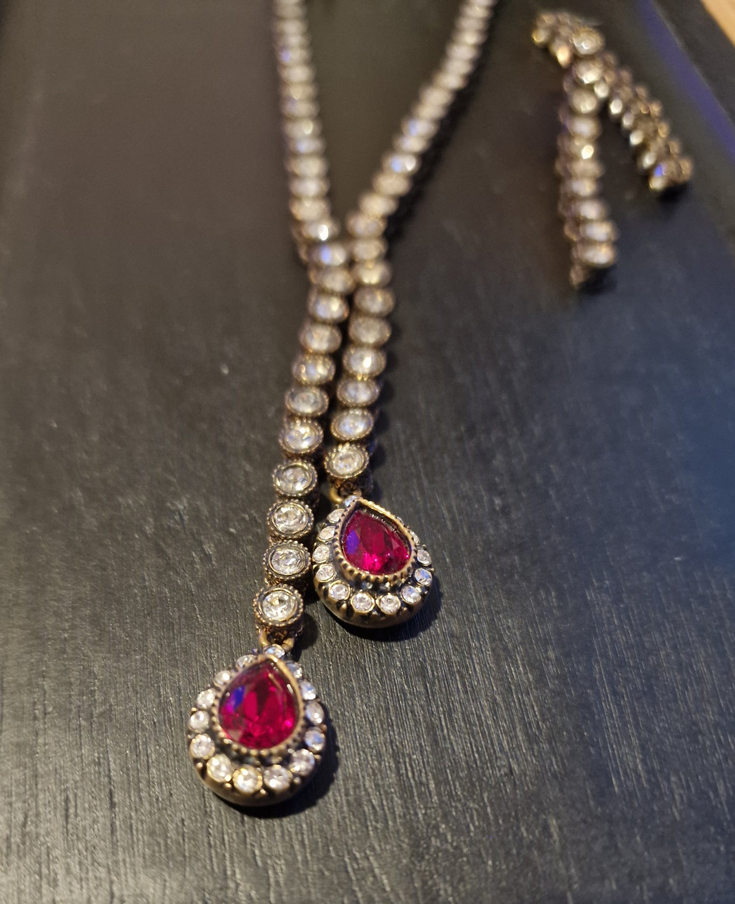 Schmuck-Set mit Zirkonsteinen KK-1