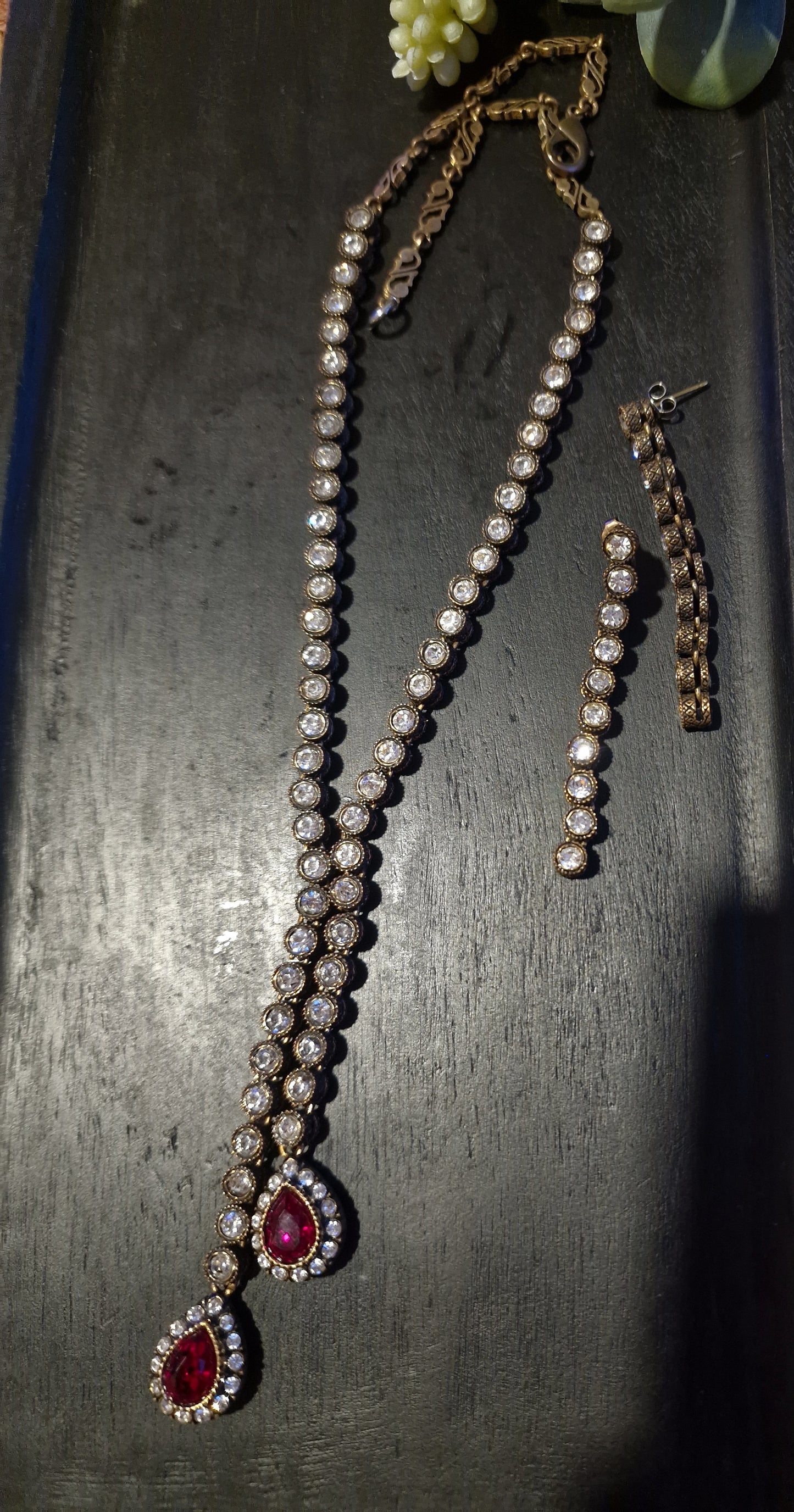 Schmuck-Set mit Zirkonsteinen KK-1