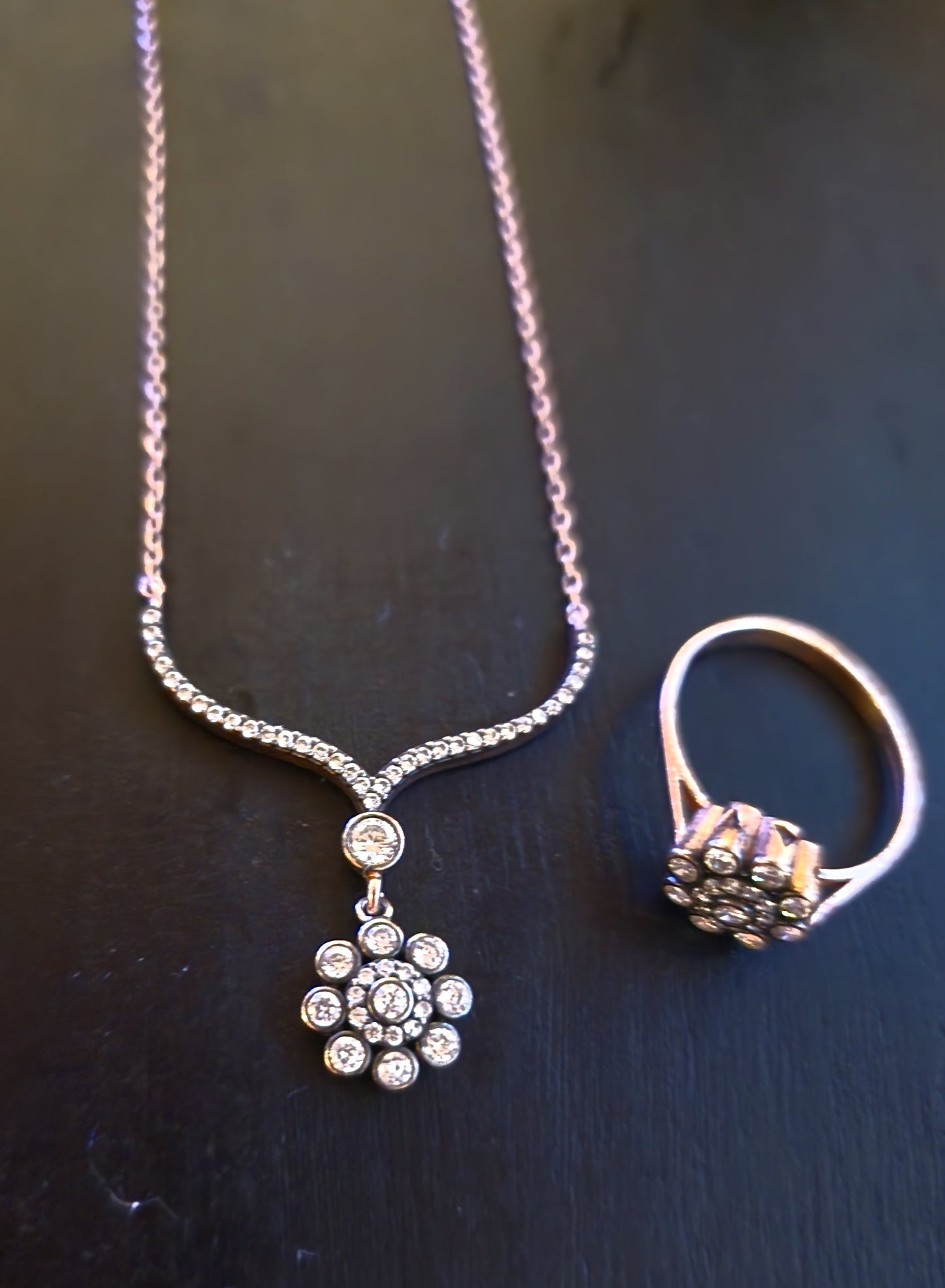 Schmuck-Set mit Zirkonensteinen KY-1