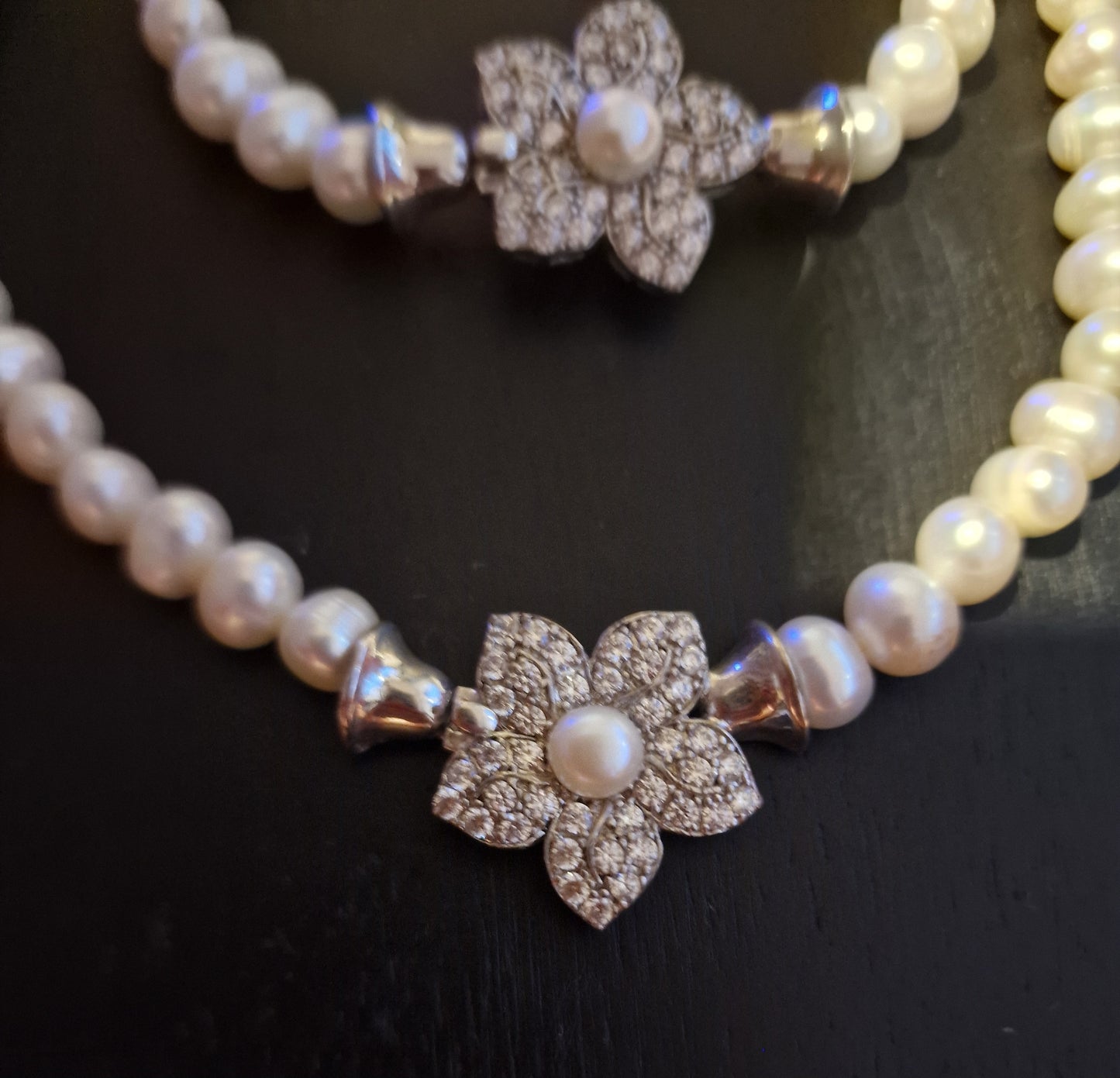 Schmuck-Set mit silberner Poolperle in der Mitte KYKB-1