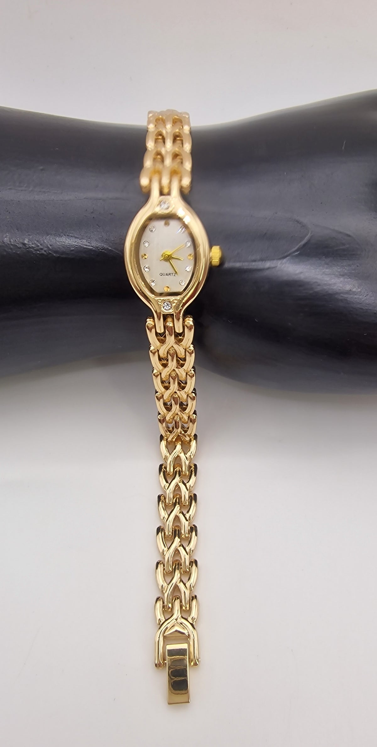 Armbanduhr S-12