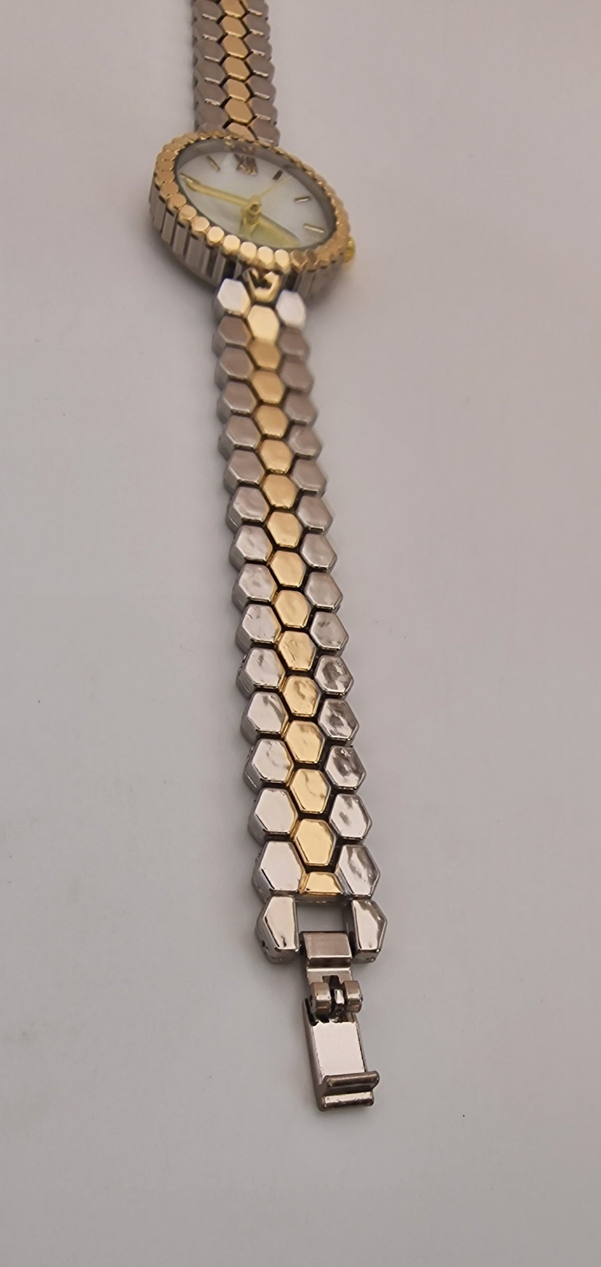 Armbanduhr S-19