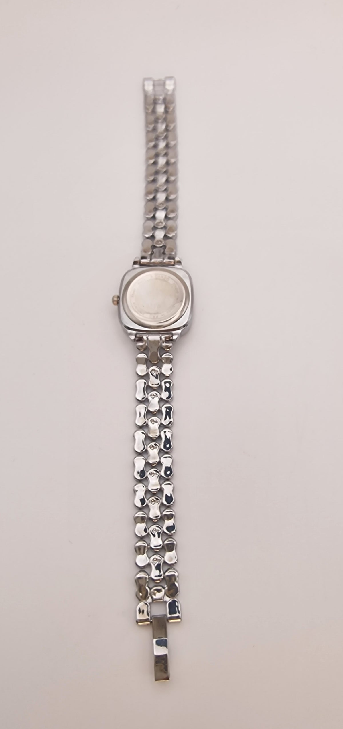 Armbanduhr S-22