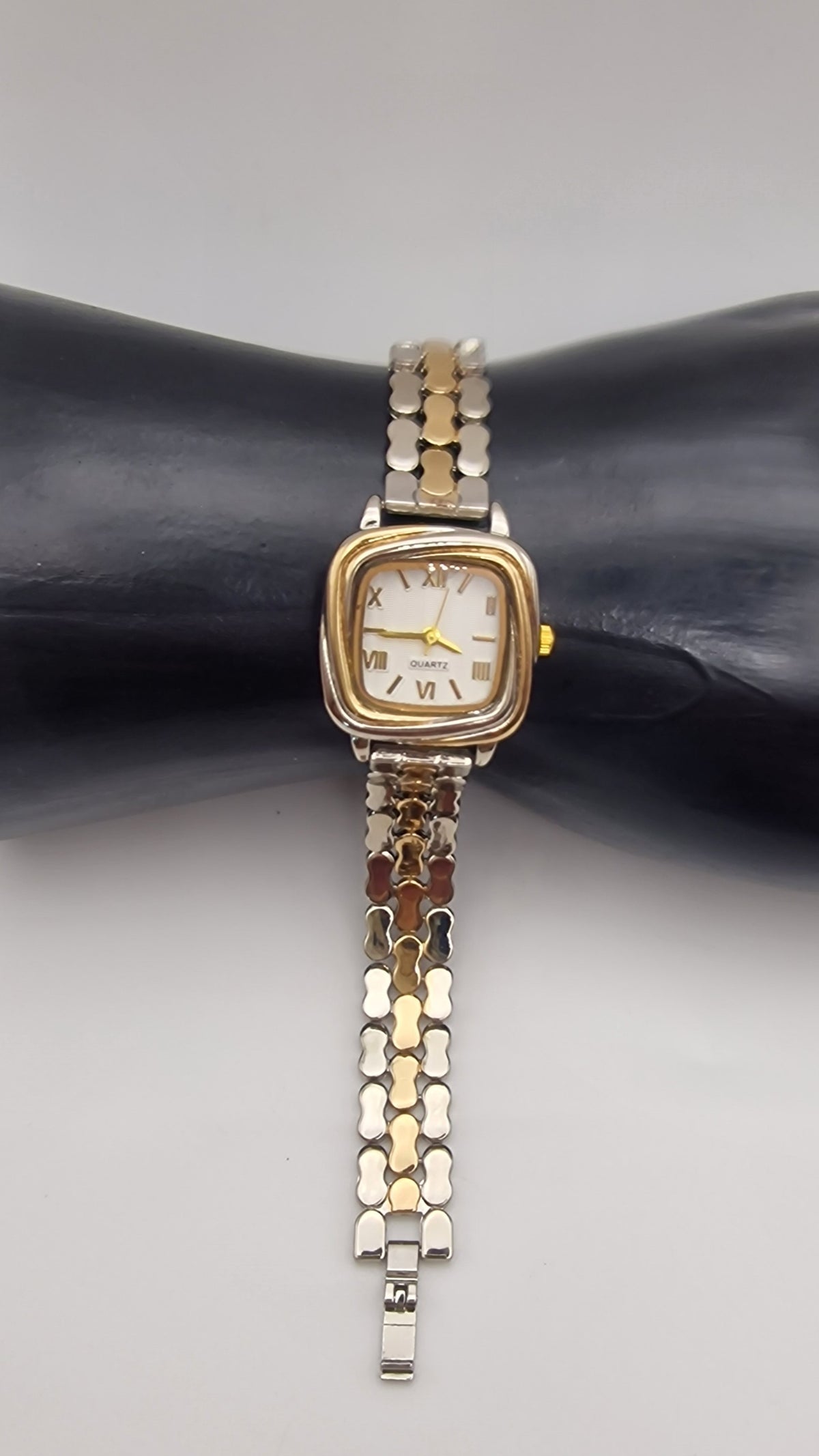 Armbanduhr S-23