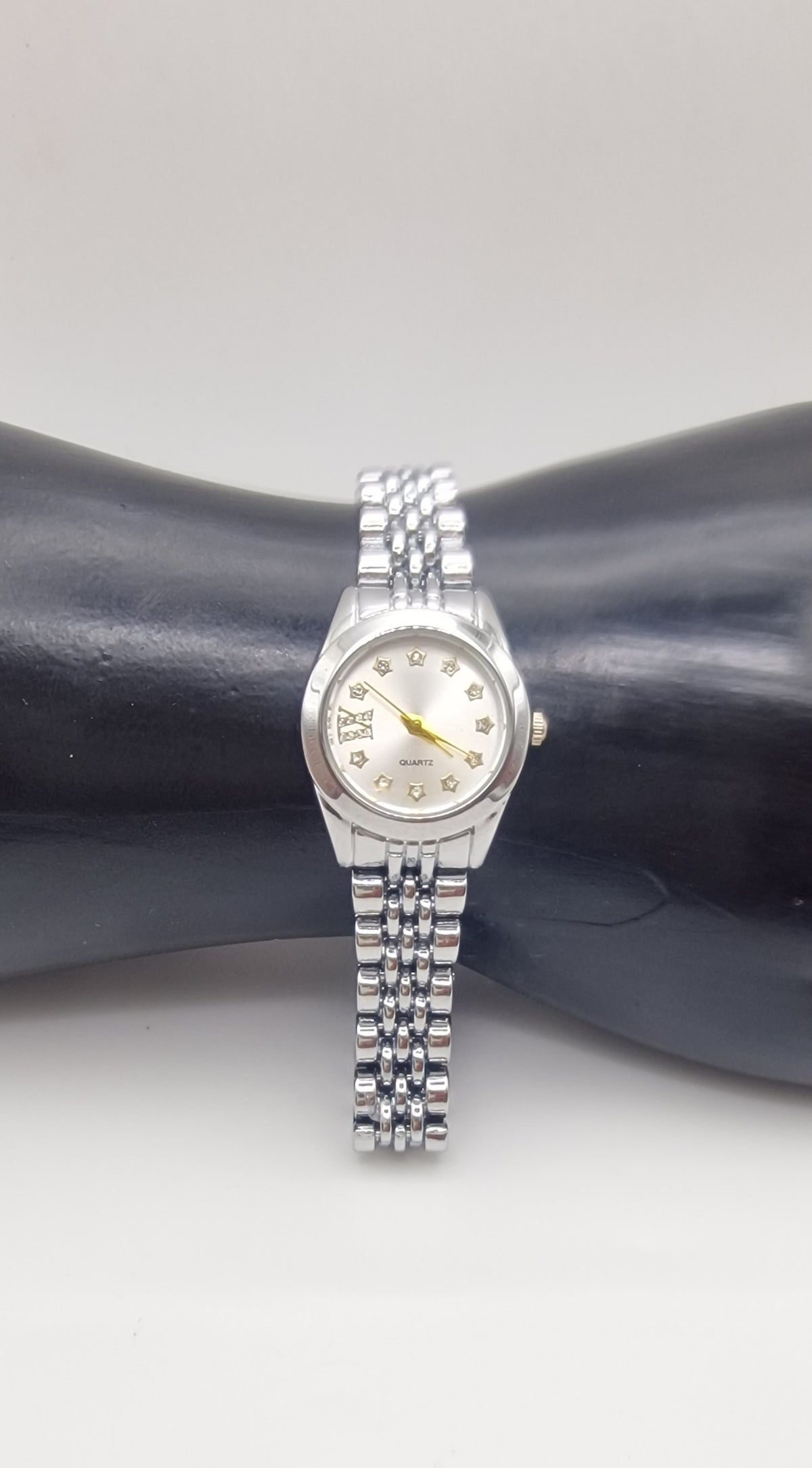 Armbanduhr S-25