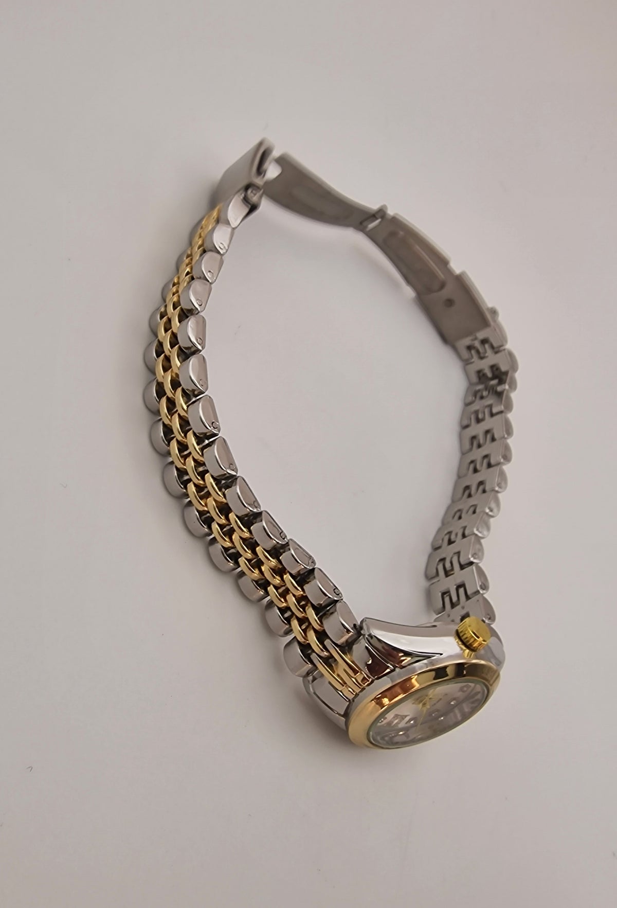 Armbanduhr S-26